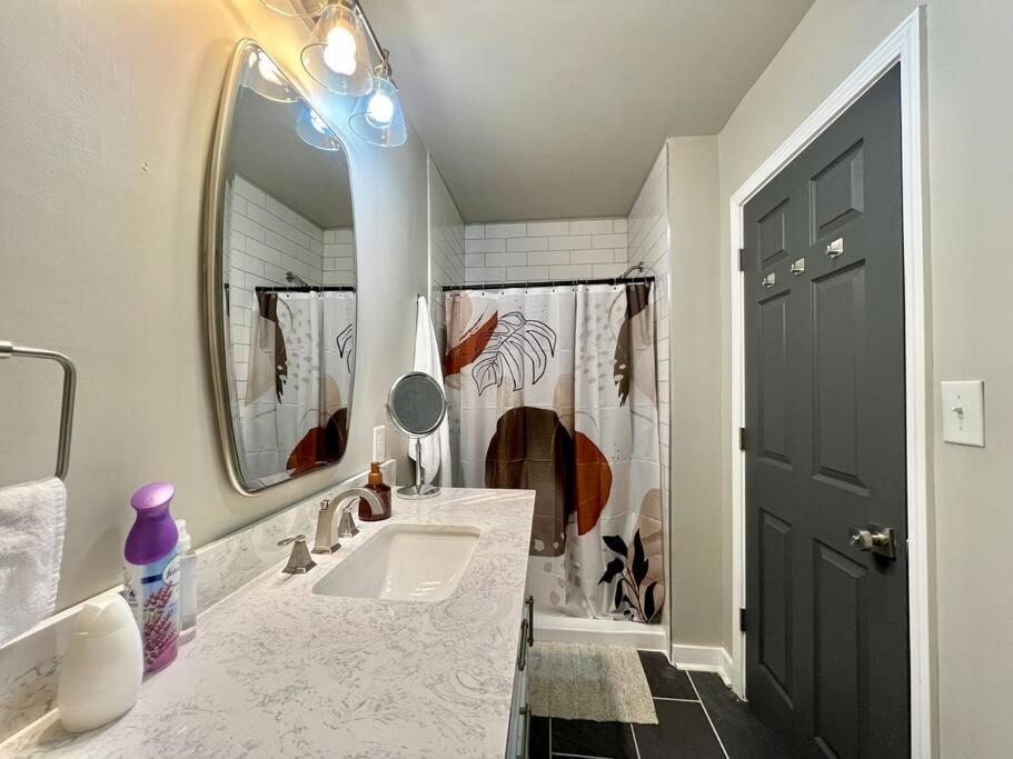 Modern Style Home Near Dt Indy & Major Attractions Indianapolis Exteriör bild