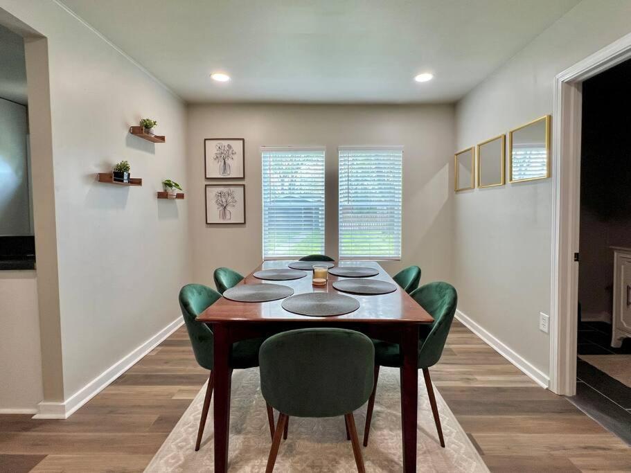 Modern Style Home Near Dt Indy & Major Attractions Indianapolis Exteriör bild