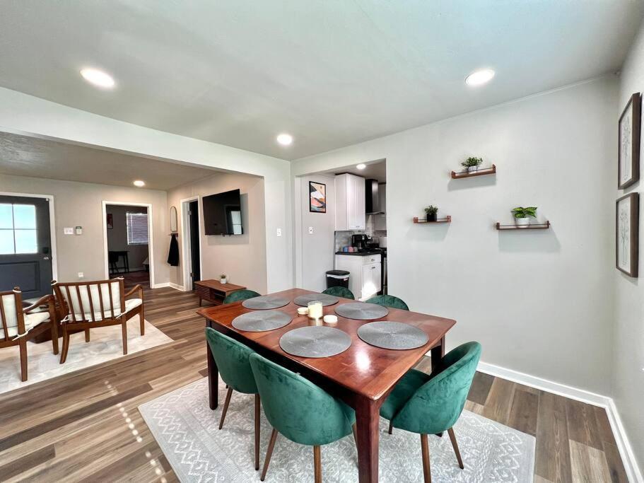 Modern Style Home Near Dt Indy & Major Attractions Indianapolis Exteriör bild
